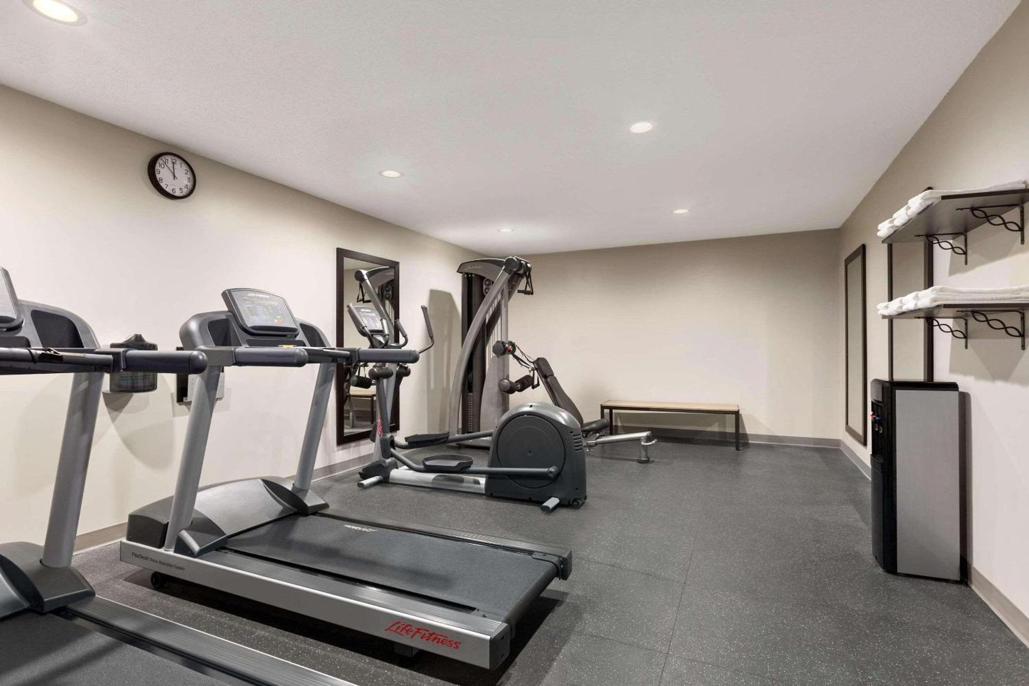 Hotel Country & By Radisson, Dahlgren-king George, Va