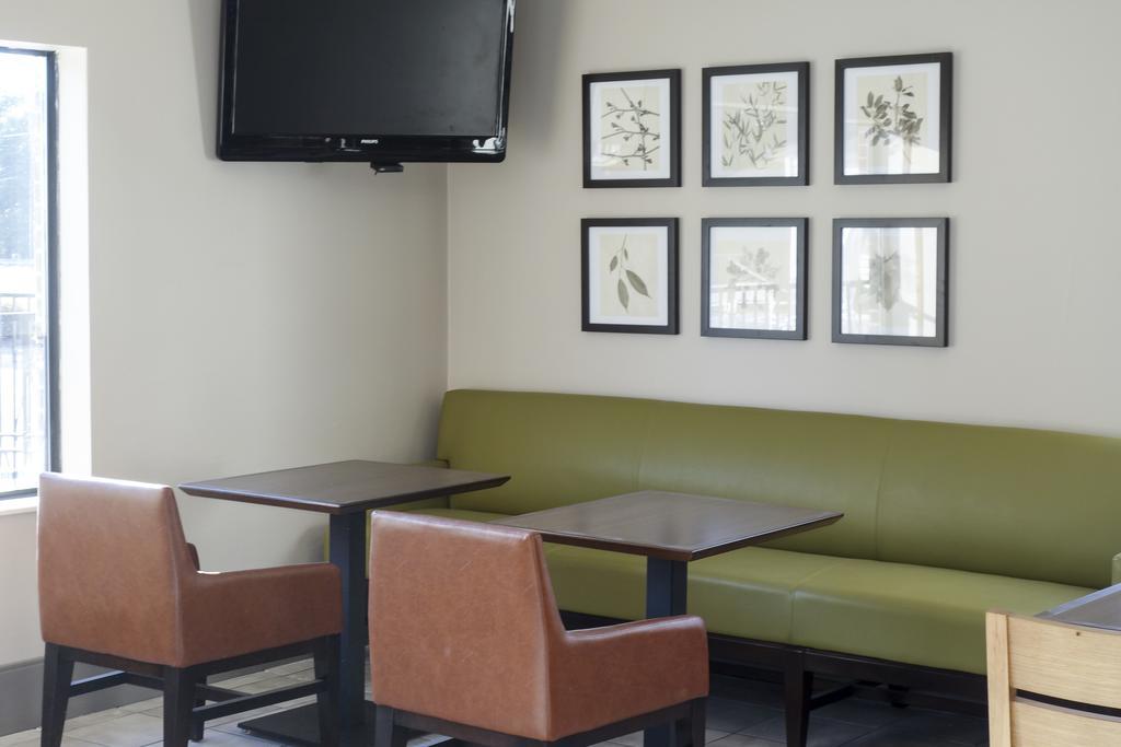 Hotel Country & By Radisson, Dahlgren-king George, Va 3*